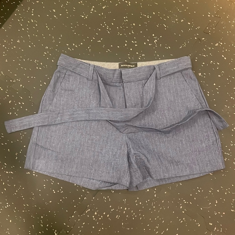 Banana republic blue stitched women’s shorts with tie